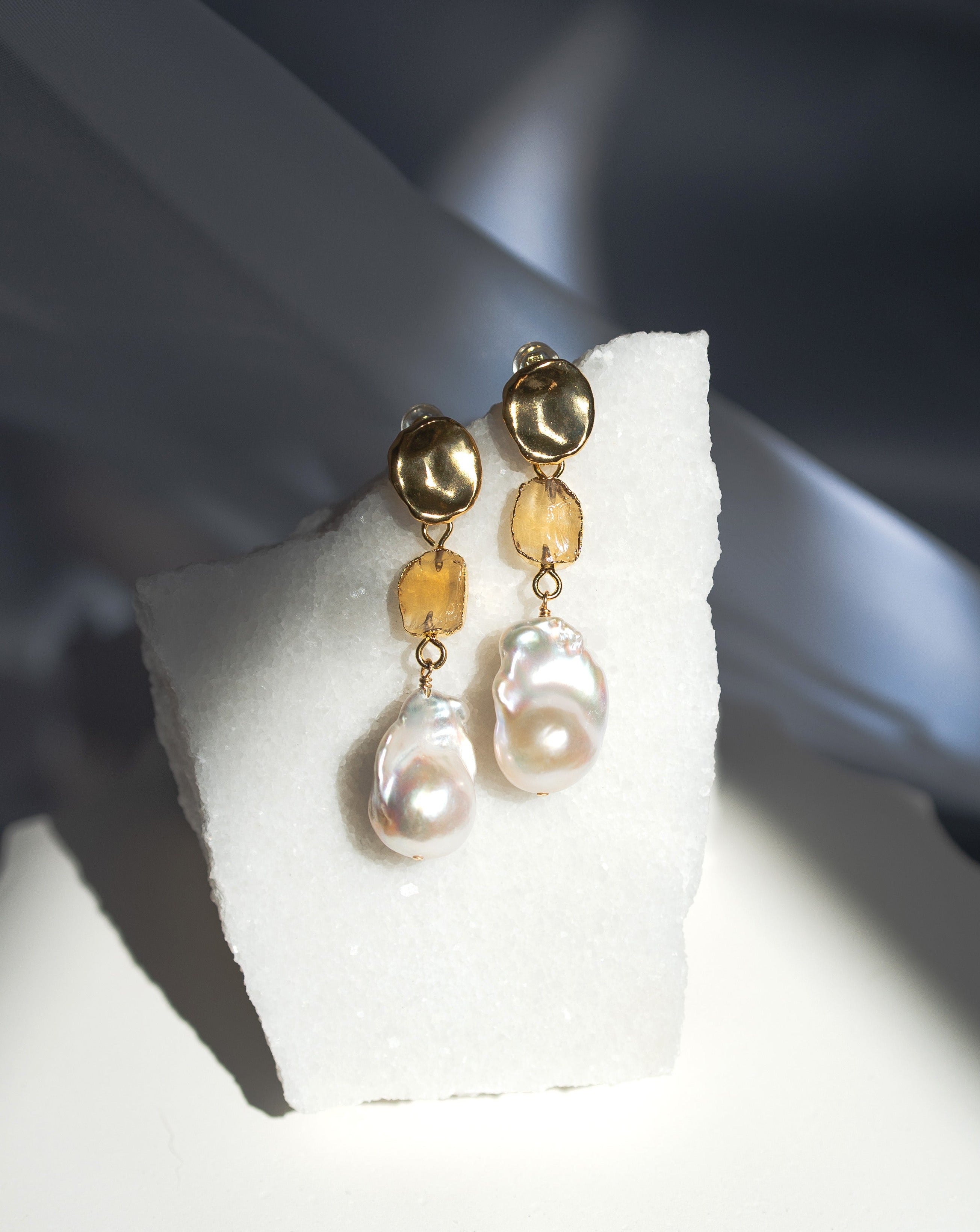 November | Citrine Birthstones x Pearls Earrings